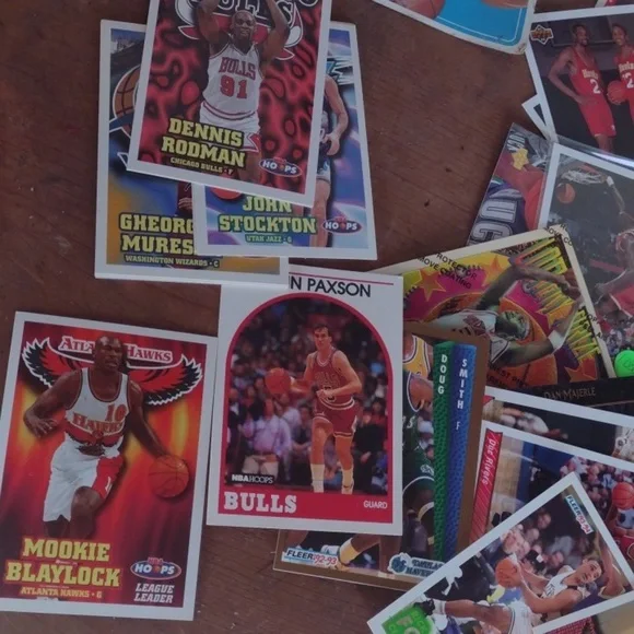 Assorted Basketball Trading Cards - Picture 5 of 6